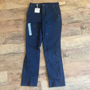 Brand new Duluth Trading Company Fire Hose flex pants size 6 x 31